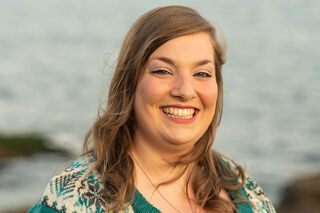 Mezzo-soprano Ellen Smith