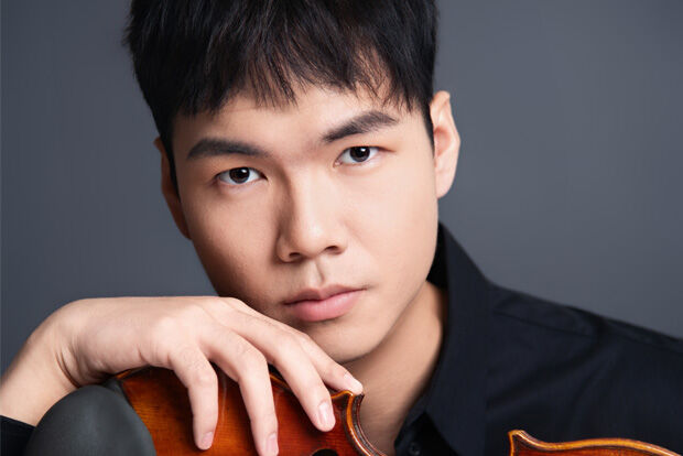 Violist Sheng Zhang