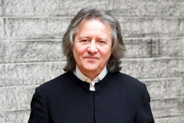 Conductor Stephen Barlow