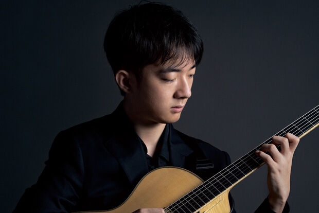 Jazz guitarist Lue Shen
