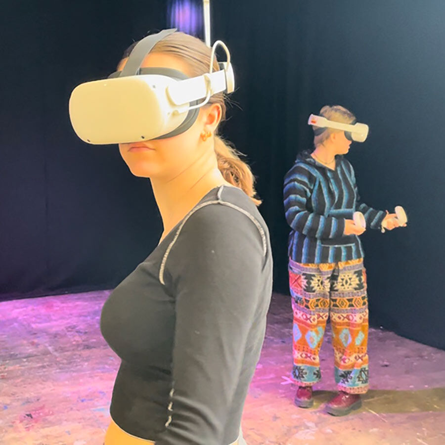 Experimenting with Virtual Reality (VR) in the studio. 