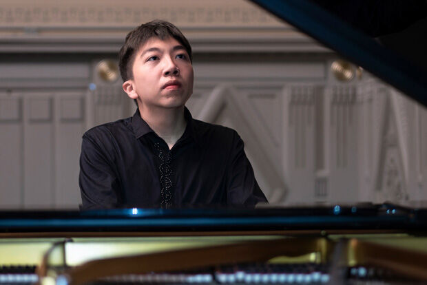 Pianist Jinshuo Zhang
