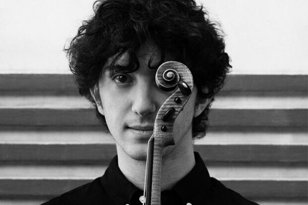 Violinist Milan Jacobs