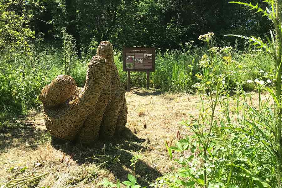 Jasmine Fassenfelt lost garden of heligan hand sculpture