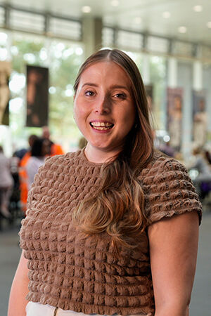Headshot of lecturer Poppy Braddy