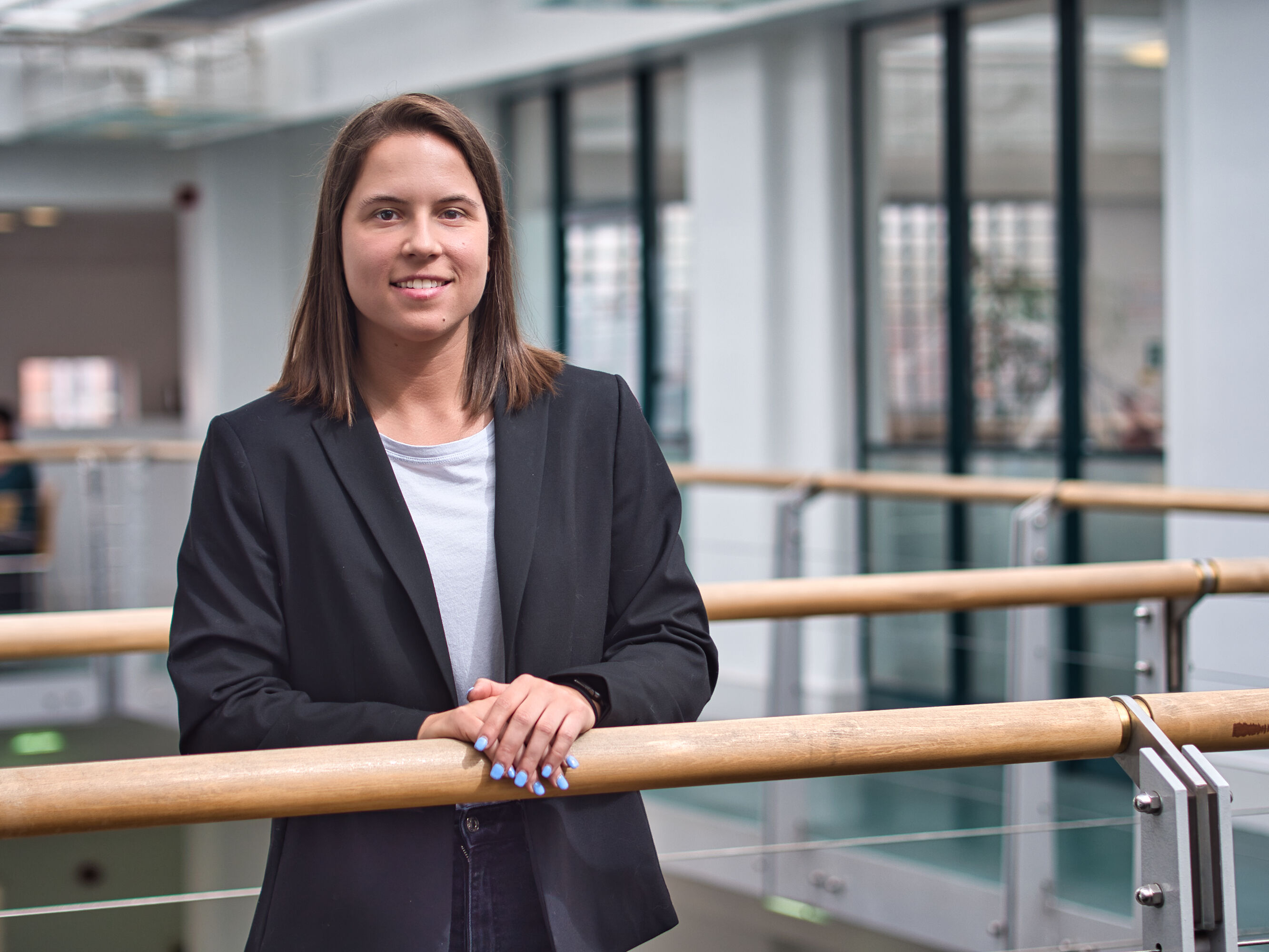 BCU alumna Anne Edwards manages her own successful jewellery company.