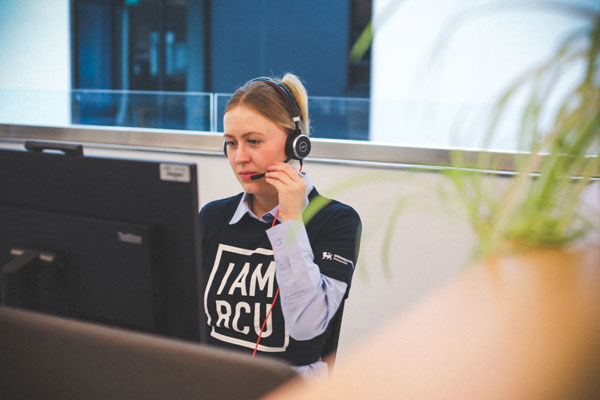 Hotline call handler takes clearing call