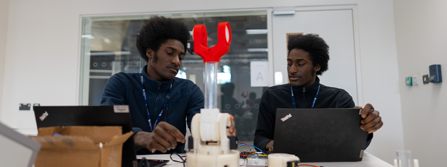 Bcu.Cict.CmsApi.Entities.Content.Corporate.Content.MediaItem?.AlternativeText