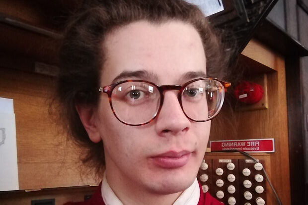 Organist David T Shingler