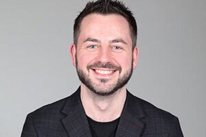 Dr Simon Barber