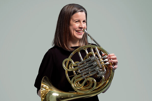French Horn player, Elspeth Dutch