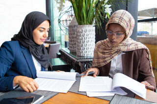 Women wearing religious dress in legal consultation