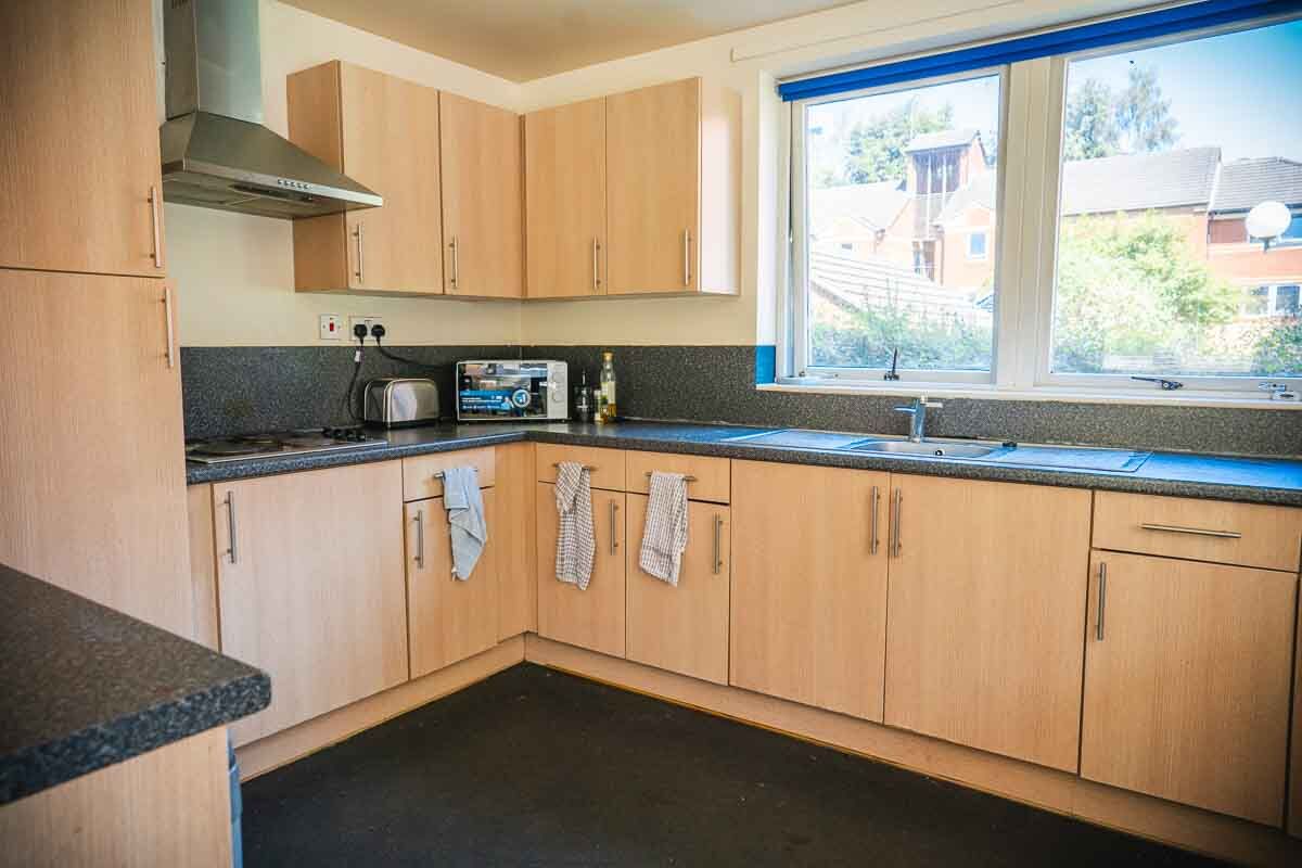 Queen's Hospital Close student accommodation kitchen