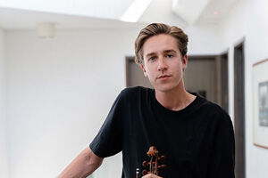 Violinist Roberto Ruisi