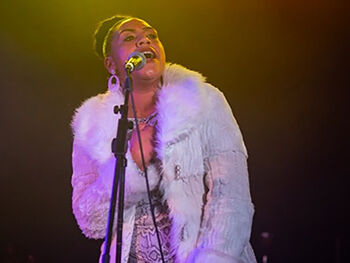 Singer songwriter Kezia Soul performing at Hare & Hounds Birmingham credit Soul Diggs