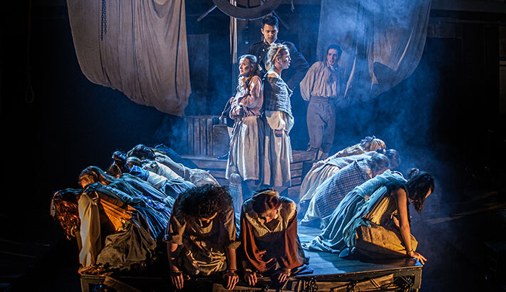 stage production 